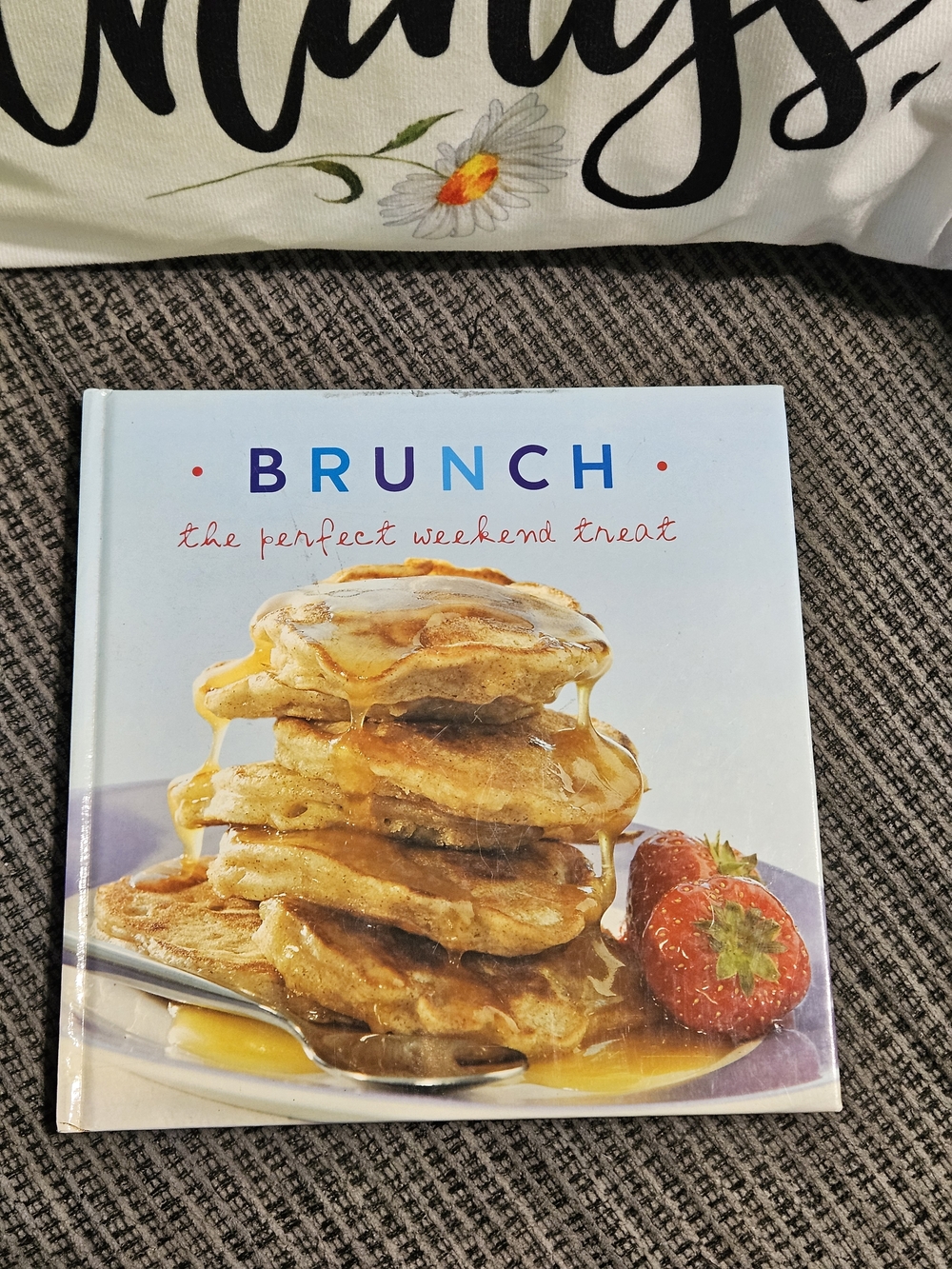 Brunch Cookbook - Light Blue Brunch Recipes for Weekend Mornings